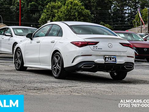 Used 2025 Mercedes-Benz CLA 250 w/ AMG Night Package image 7