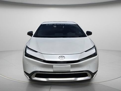Used 2025 Toyota Prius Plug-In Hybrid FWD image 4