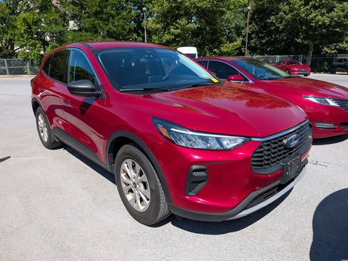 Used 2023 Ford Escape Active AWD/4WD image 1