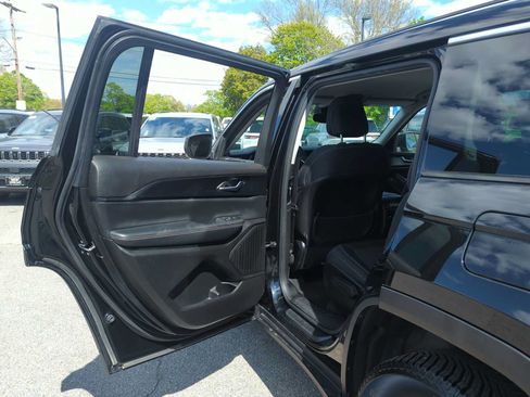 Used 2023 Jeep Grand Cherokee L Laredo AWD/4WD image 25
