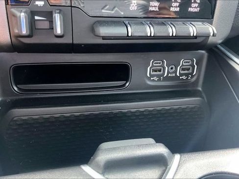 Used 2023 RAM 1500 Big Horn AWD/4WD image 30