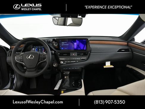 New 2025 Lexus ES 350 w/ Premium Package image 10