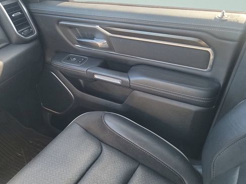 Used 2022 RAM 1500 Laramie AWD/4WD image 12