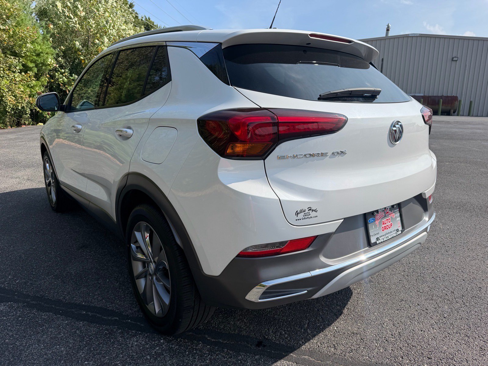 Used 2023 Buick Encore GX Essence w/ Experience Buick Package FWD image 11
