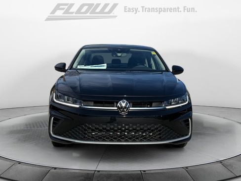 New 2026 Volkswagen Jetta SE image 2
