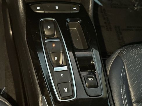 Used 2022 Chevrolet Bolt EUV LT w/ Convenience Package image 31