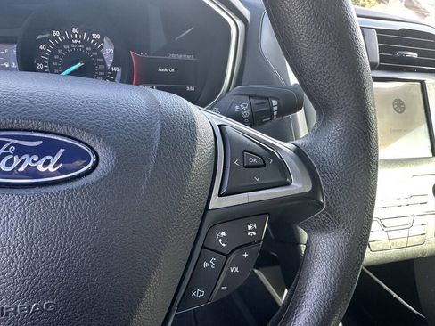 Used 2020 Ford Fusion SE image 19