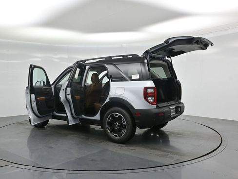 New 2026 Ford Bronco Sport Outer Banks w/ Outer Banks Tech Package+ AWD/4WD image 35