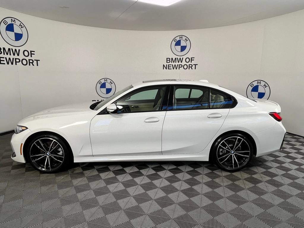 Used 2023 BMW 330i xDrive Sedan w/ M Sport Package AWD/4WD image 13
