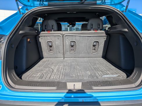 Used 2025 Chevrolet Trax RS w/ Sunroof Package image 7