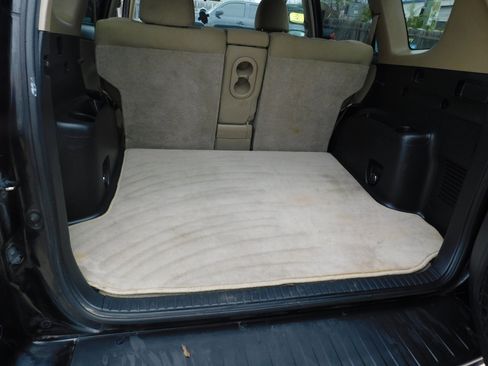 Used 2012 Toyota RAV4 FWD image 16