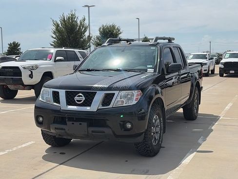Used 2020 Nissan Frontier PRO-4X AWD/4WD image 3