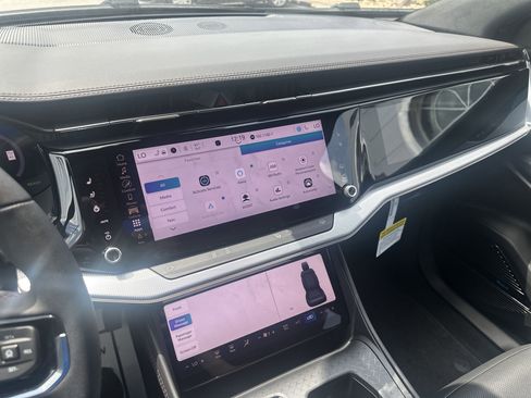 New 2025 Jeep Wagoneer S Launch Edition image 38