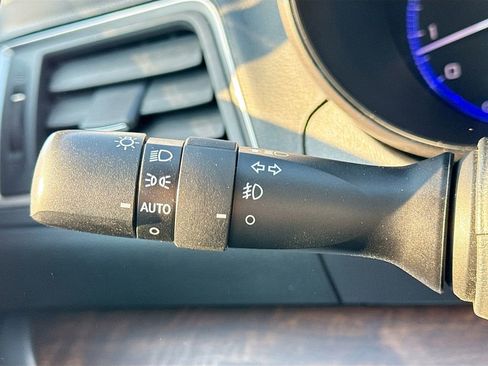 Used 2017 Subaru Outback 2.5i Limited image 13