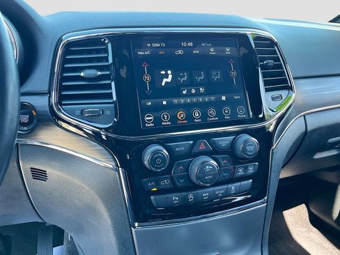 Certified 2019 Jeep Grand Cherokee Limited w/ Luxury Group II AWD/4WD image 16