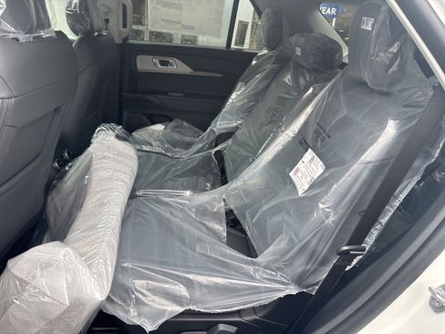 New 2026 Ford Explorer Active w/ Active Comfort Package image 16