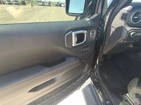 Used 2021 Jeep Wrangler Unlimited Sahara w/ Cold Weather Group AWD/4WD image 9
