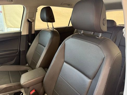 Used 2020 Volkswagen Tiguan SE FWD image 15