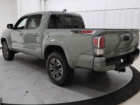 Used 2022 Toyota Tacoma TRD Sport image 8