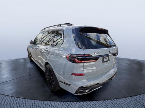Used 2026 BMW X7 xDrive40i w/ Executive Package AWD/4WD image 3
