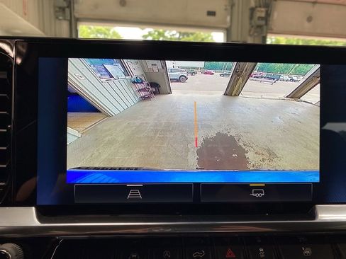 New 2025 Chevrolet Silverado 1500 LT image 40