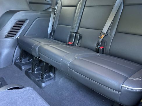Used 2024 Chevrolet Tahoe Premier AWD/4WD image 35