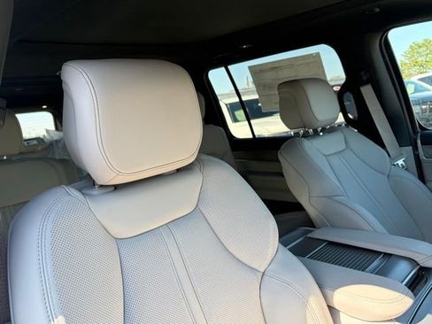 New 2026 Jeep Grand Wagoneer L 4WD image 30