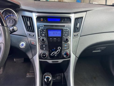 Used 2011 Hyundai Sonata SE FWD image 13