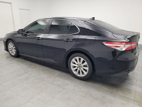 Used 2019 Toyota Camry LE FWD image 3