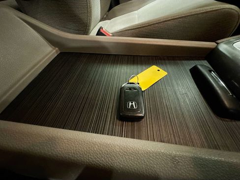 Used 2016 Honda Pilot EX image 39