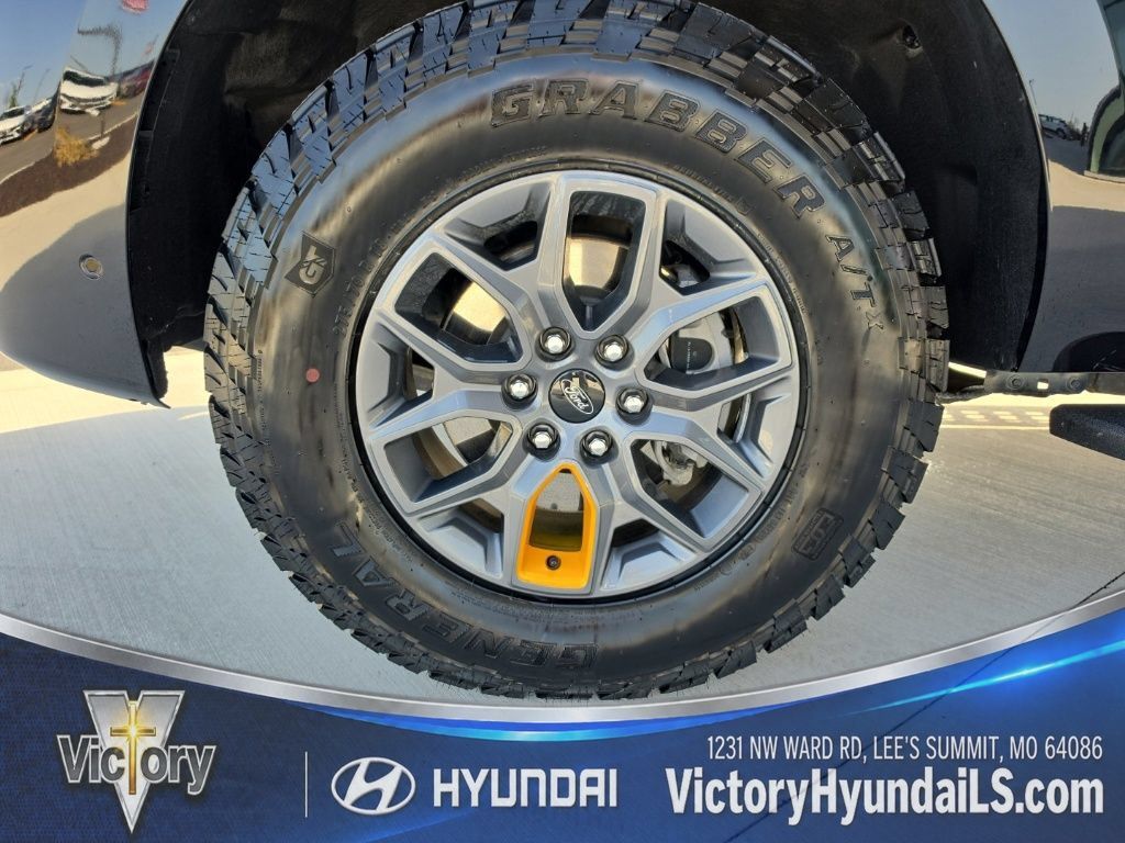 Used 2025 Ford Expedition Tremor AWD/4WD image 9