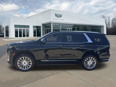 Used 2024 Cadillac Escalade Premium Luxury w/ LPO, Floor Liner Package AWD/4WD image 6