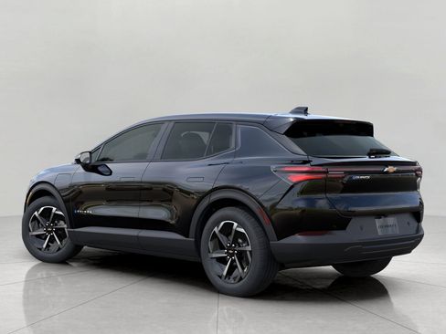 New 2026 Chevrolet Equinox EV LT w/ Comfort Package image 3