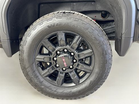 Used 2024 GMC Sierra 2500 AT4 w/ Technology Package image 34