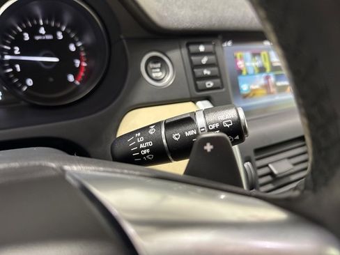 Used 2019 Land Rover Discovery Sport HSE image 26