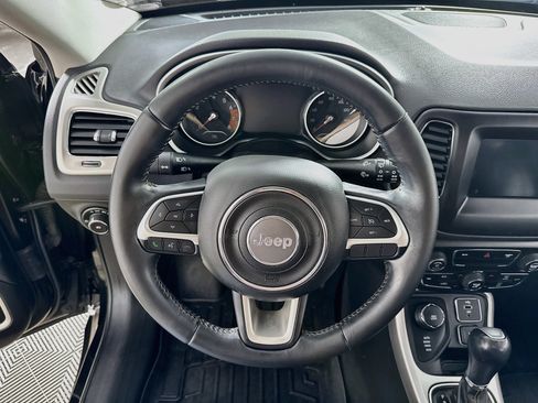 Used 2018 Jeep Compass Latitude w/ Popular Equipment Group AWD/4WD image 12
