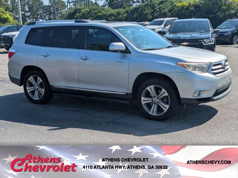 Used 2012 Toyota Highlander Limited w/ Tow Pkg FWD image 1