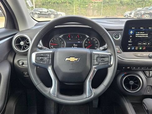 Used 2025 Chevrolet Blazer LT FWD image 22
