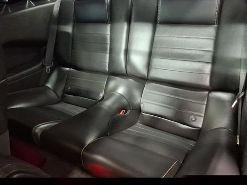 Used 2013 Ford Mustang Premium image 9