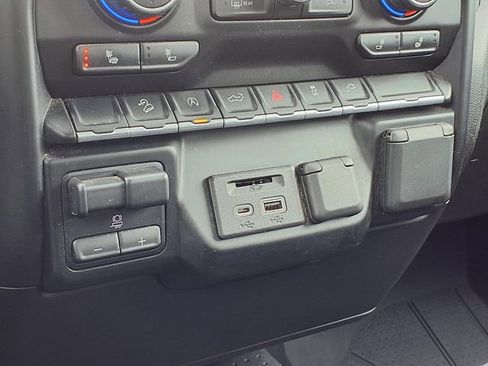 Used 2019 Chevrolet Silverado 1500 LT w/ All-Star Edition image 13