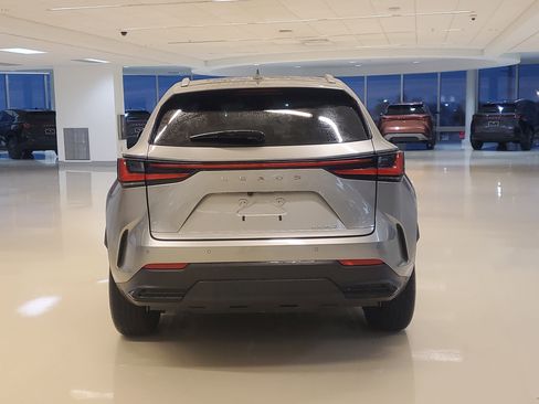 Certified 2025 Lexus NX 250 FWD w/ Premium Package image 10