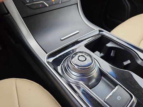 Used 2019 Ford Edge SEL w/ Equipment Group 201A image 12