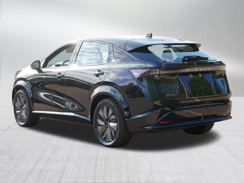 Certified 2024 Nissan Ariya AWD image 5
