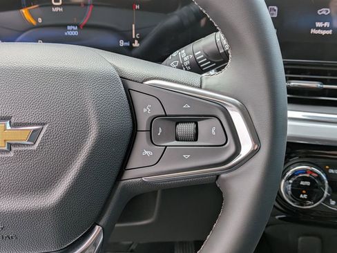 New 2026 Chevrolet Trax LT w/ Sunroof Package FWD image 19