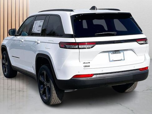 New 2026 Jeep Grand Cherokee Limited w/ Limited Altitude Package AWD/4WD image 7