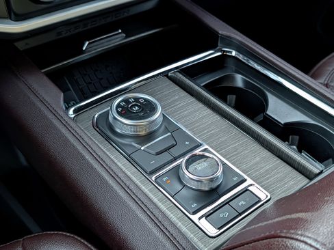 Certified 2024 Ford Expedition Max Limited image 17