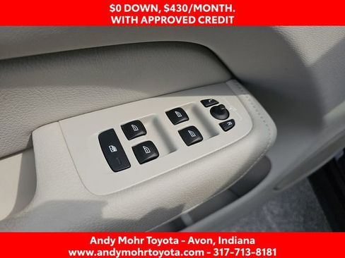 Used 2022 Volvo XC60 B5 Momentum w/ Climate Package AWD/4WD image 12