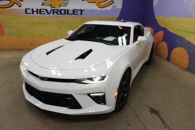 Used 2017 Chevrolet Camaro SS RWD image 4