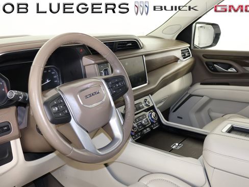 Used 2021 GMC Yukon XL Denali image 11