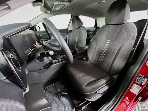 Certified 2023 Hyundai Elantra SEL w/ Convenience Package FWD image 22